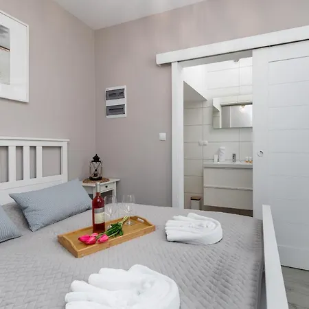 Seaside With Parking - Dąbrówki Apartament